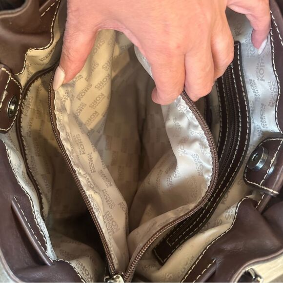 Michael Kors Brown Leather shoulder or Crossbody Bag with Silver Hardware - Picture 10 of 17